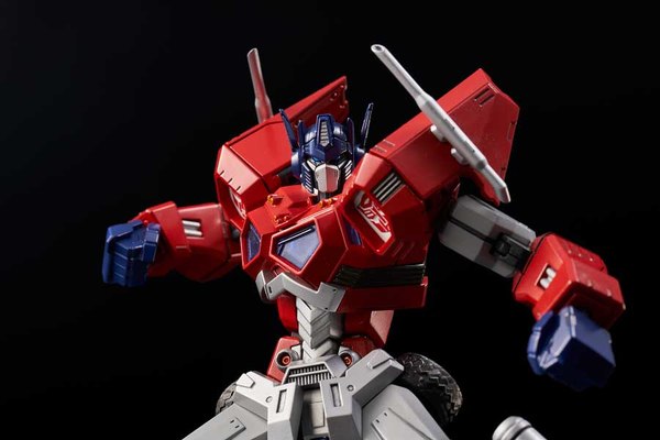 Flame Toys Optimus Prime Furai Model Kit Transformers Release From Bluefin  (4 of 15)